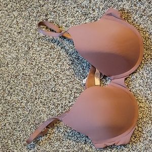 VS Demi bra